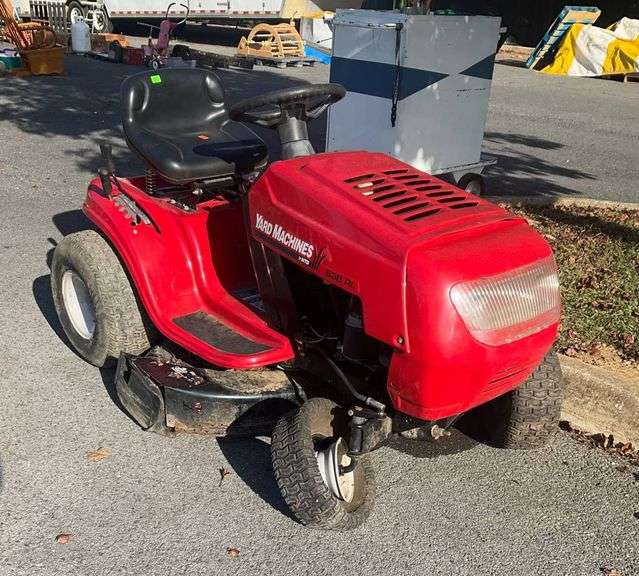 Yard Machines 638 RL Ride-On Lawn Mower with 13.5HP Tecumseh Engine ...