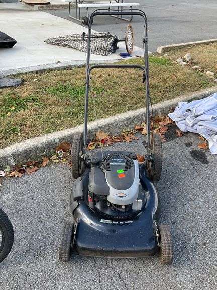 Murray 22-Inch Push Lawn Mower with 6.5 HP Briggs & Stratton Engine