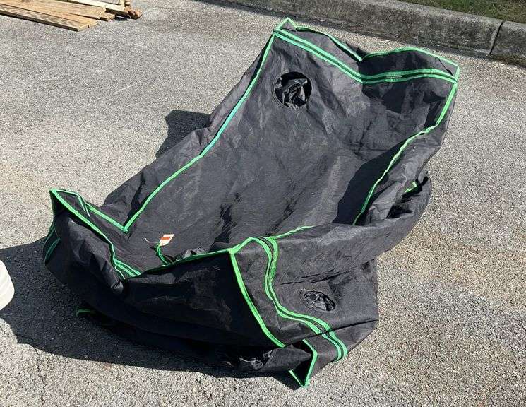 Vivosun 56”Wx26”Lx24”D Black Fabric Container with Green Trim