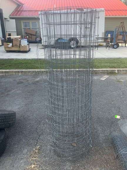 Partial Roll of Grid-Style Fencing, 5’H