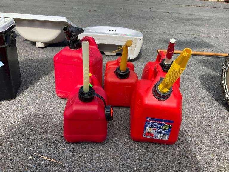 Fuel Cans with Nozzles, 1-2 Gallon Capacity