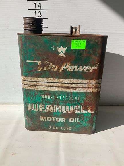Vita-Power Wearwell 2-Gallon Motor Oil Can with Spout