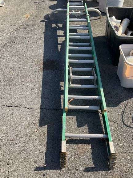 Extension Ladder with Stabilizer Bar, 16’H