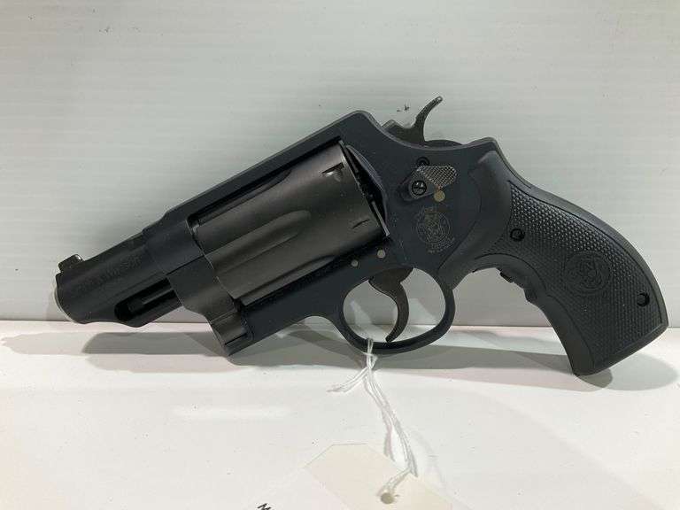 Smith & Wesson Governor .45 Colt/.45 ACP/.410 Revolver with Original Box (FFL background check required)