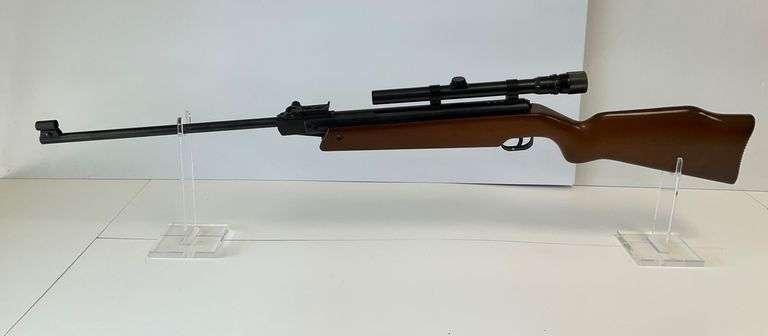 Feinwerkbau Model 124 Air Rifle with Weaver Scope