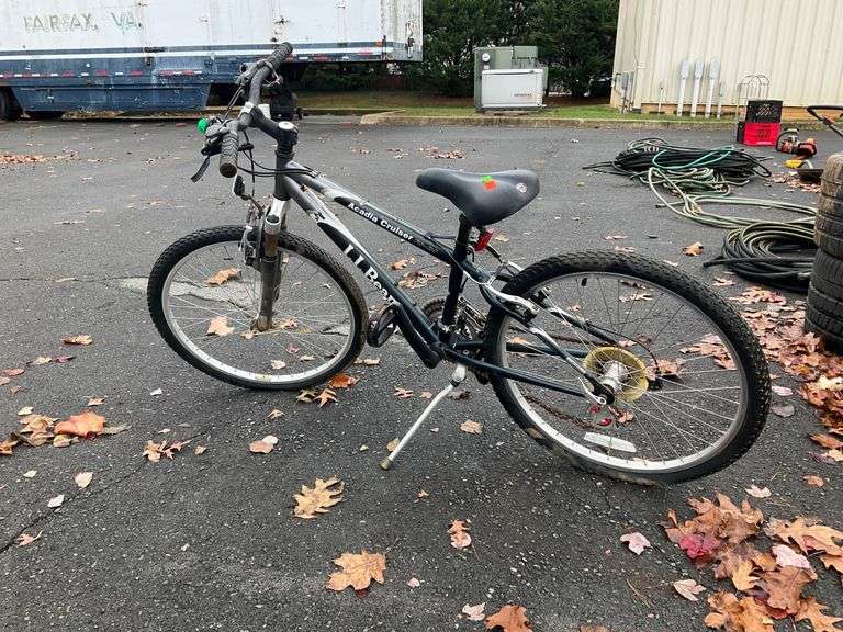 L.L. Bean Acadia Cruiser FS-24 Bicycle with Schwinn Components