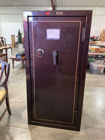 Browning ProSteel Gold Series Gun Safe with 30-Gun Capacity