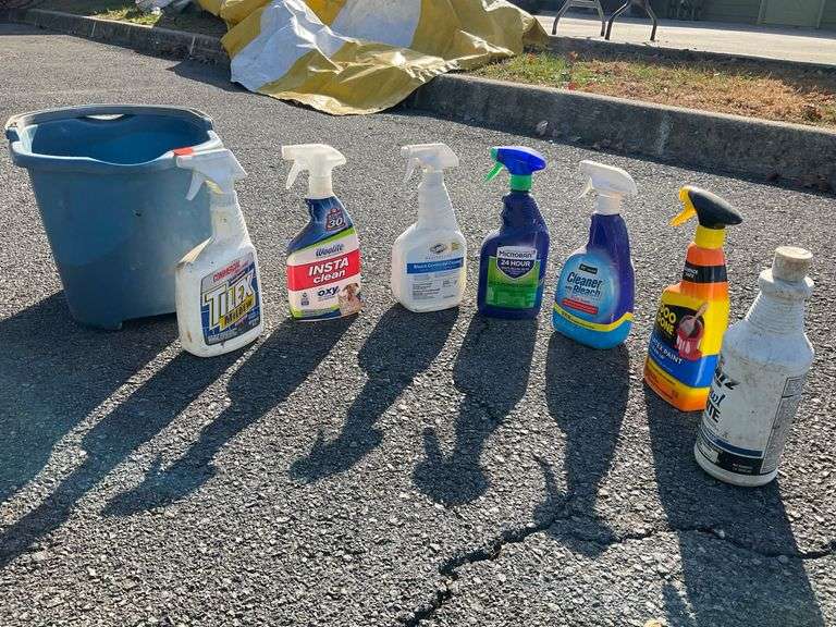 Sterilite Mop Bucket with Assorted Cleaning Bottles