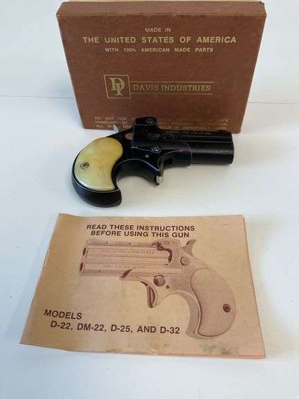 Davis Industries Model D-22 .22 LR Derringer Pistol with Box (FFL background check required)