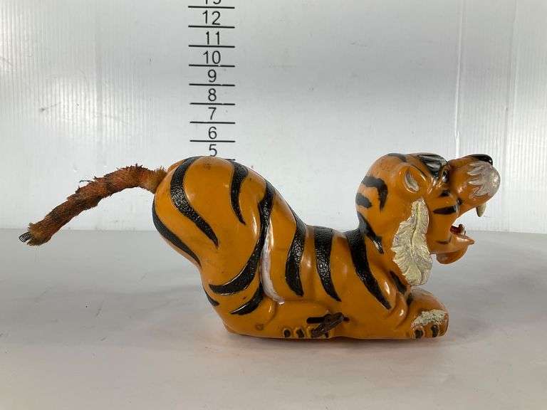 Wind-Up Tiger Toy with Stripes and Spring Tail - Hash Auctions