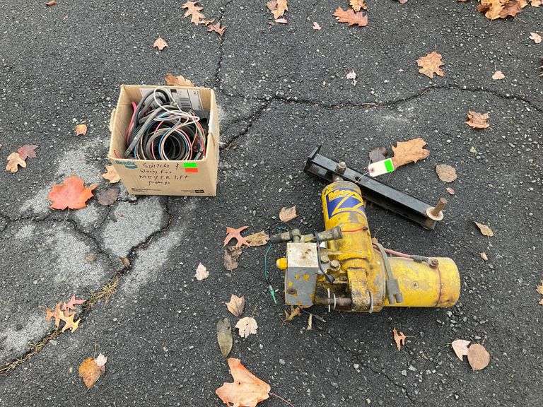 Meyer E-60 Hydraulic Lift Pump with Switches and Wiring