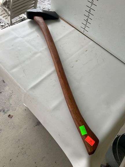 Splitting Maul With Wooden Handle