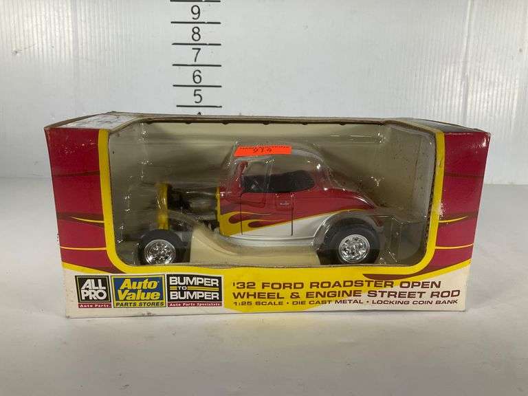 Limited Edition โ32 Ford Roadster Open Wheel & Engine Street Rod Die ...