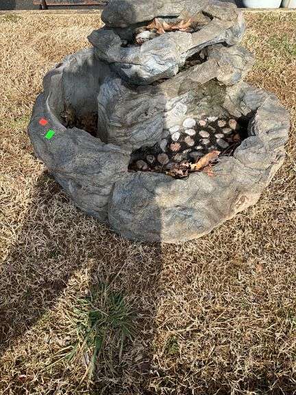 Outdoor Decorative Rock-Style Fountain with Hose, No Pump