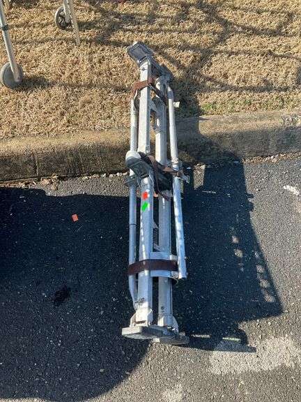 Folding Aluminum Painting Stilts with Adjustable Straps