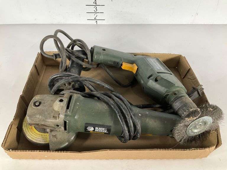 Black & Decker Quantum Angle Grinder and Brush Tool Set