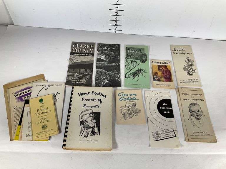 Collection of Vintage Booklets, Pamphlets, and Brochures - Hash Auctions