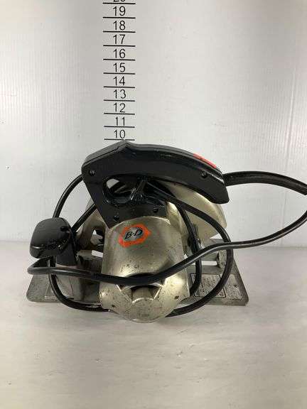 Black & Decker 975 Sawcat 6 1/2-Inch Circular Saw