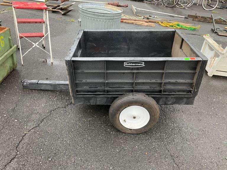 Rubbermaid Commercial 8 cu. ft. Tractor Cart with Plastic Hopper