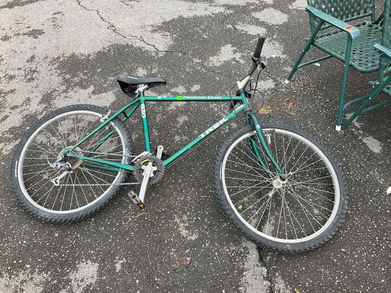 Trek Mountain Track 820 Bicycle in Green with Magna Saddle