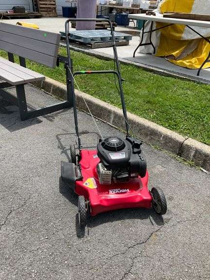 Hyper Tough Gas Lawn Mower, Model HT18-094-032-01