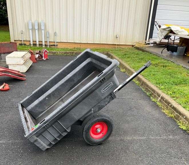 Rubbermaid Plastic Hopper Cart with 1200-lb Max Load Capacity