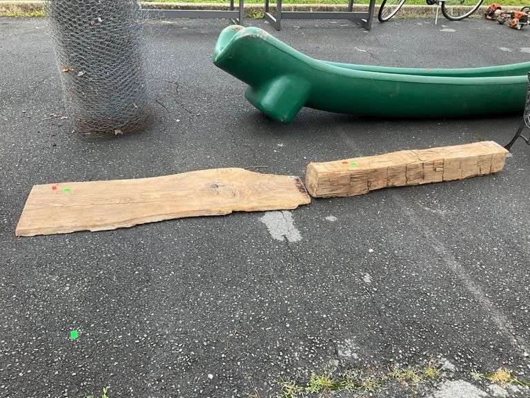 Wooden Post and Slab in Distinctive Dimensions