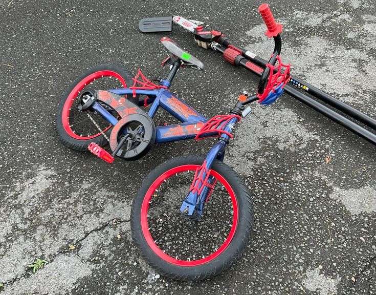 Huffy Spider-Man Kids’ Bicycle with Red and Blue Frame