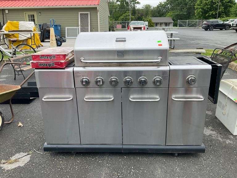 Kenmore Stainless Steel Gas Grill With Six Burners and One Side Burner