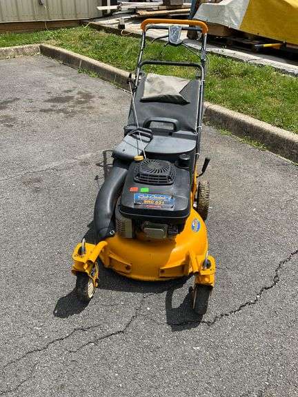 Cub Cadet SRC 621 Self-Propelled Lawn Mower with 20” Cutting Width