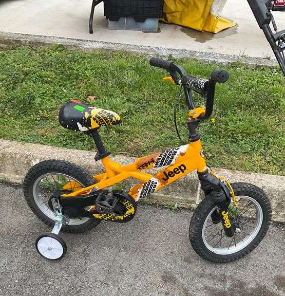 Jeep-Branded Kids’ Bicycle with Training Wheels