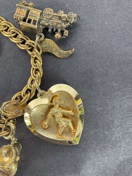 1974 charm bracelet goldtone