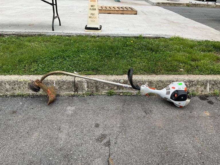 Stihl FS 40 C Gas-Powered String Trimmer