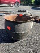 Metal Three-Legged Pot with Handle, 9.5” Diameter