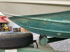 1972 Cruiser 21 foot Boat, with a 1971 Dill Boat Trailer. Virginia Certificate of Title to Vessel and Title to the Trailer. Evinrude 175hp outboard.