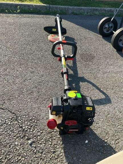 Craftsman Weed Eater, straight shaft, with trimmer line, 31cc, 4cycle, Runs.