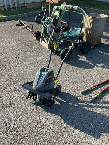 Earthwise 13.5 amp Cultivator Tiller, electric powered looks like new condition