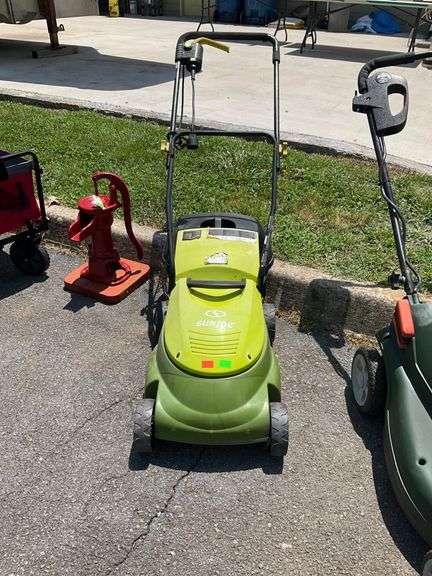 Sun Joe Electric Lawn Mower with 16-Inch Clearing Width