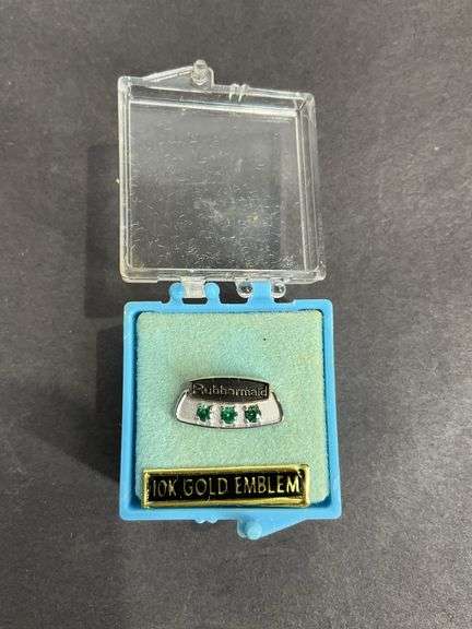 Rubbermaid 10k white gold emblem pin with emeralds 1.6g - Hash Auctions