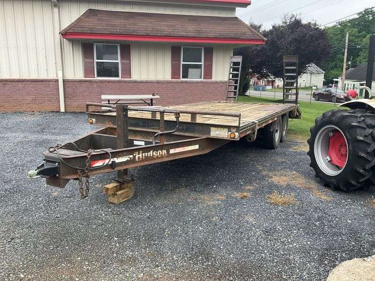 2004 Hudson Trailer, VIN# 10HHSE18X41000625.