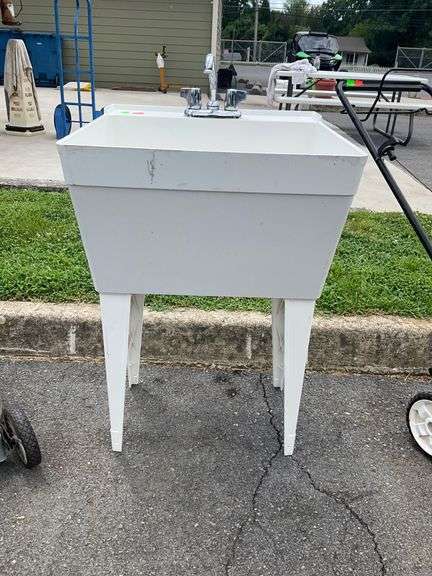 Freestanding Utility Sink With Dual-Handle Faucet