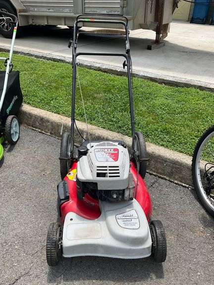 Huskee Supreme 6.25 HP 21-Inch Gas Lawn Mower with Rear Bag and Side Discharge