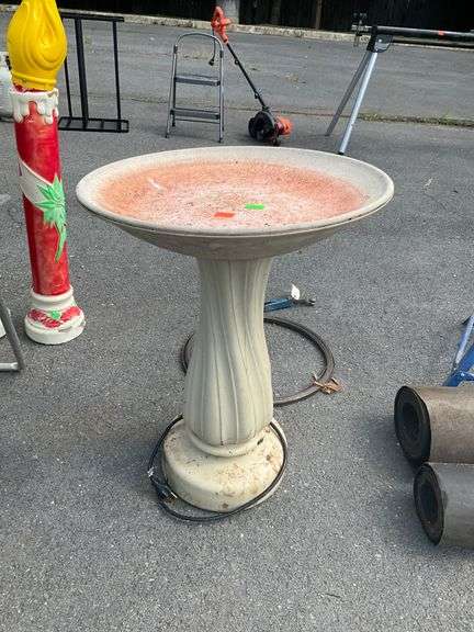 Plastic Birdbath with Electric Pump, 19” Diameter x 27” Height