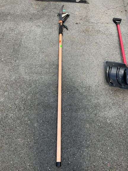 Manual Polesaw with Pruning Blade and Hook Attachment
