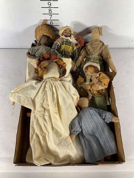 Handmade Cloth Dolls with Fabric Details - Hash Auctions