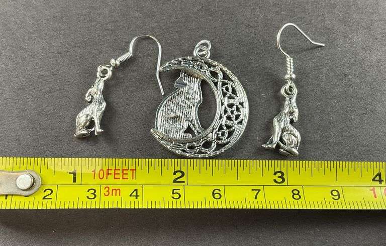 Wolf moon silvertone pendant and howling wolf dangle earrings