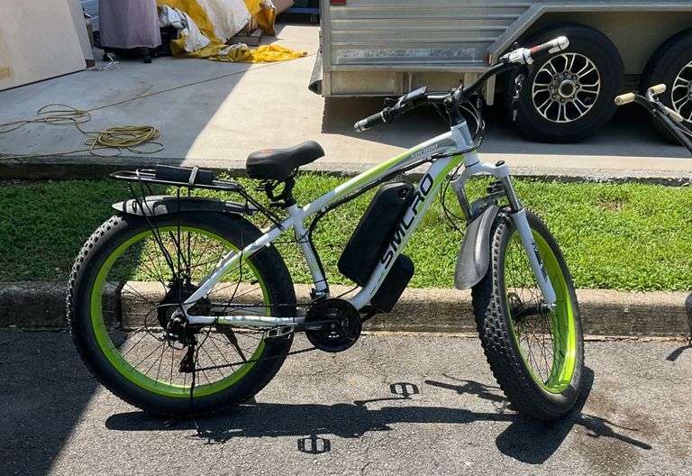 Swagtron Fat-Tire Electric Bike with Rear Rack and Battery