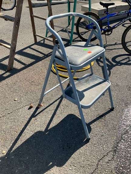 Gray Two-Step Ladder with 21″ Height to Top Step