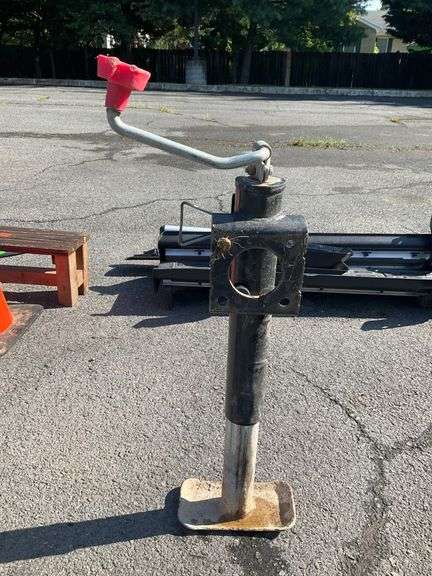 Metal Trailer Jack with Swivel Handle and Base Plate