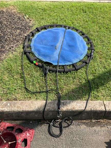 Circular Blue Swing with Black Rope by GoPlus